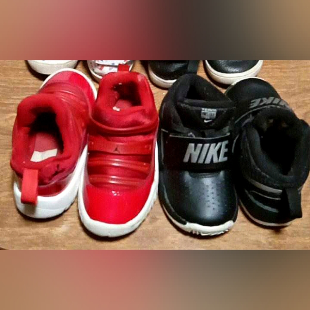 Gender Neutral Nike Bundle 6/7c